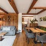 Apartament Mocking