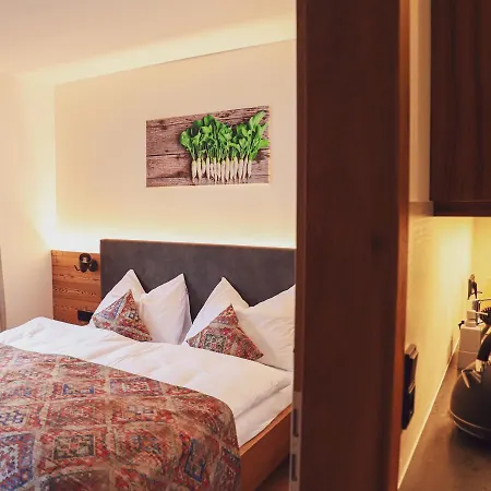 Mocking Apartment *